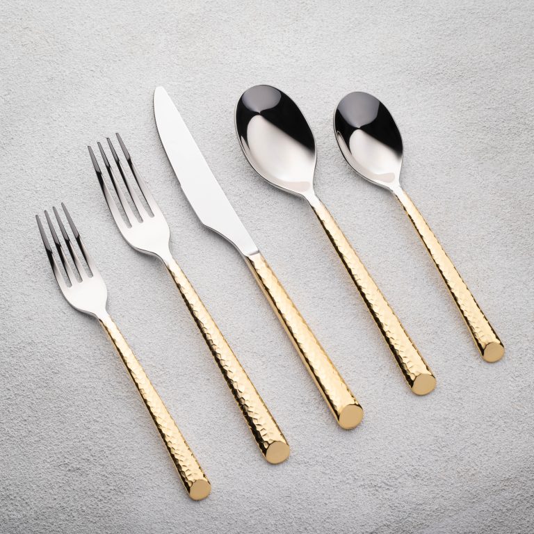 Onyx, Shiny Silver with Gold Hammererd Handle