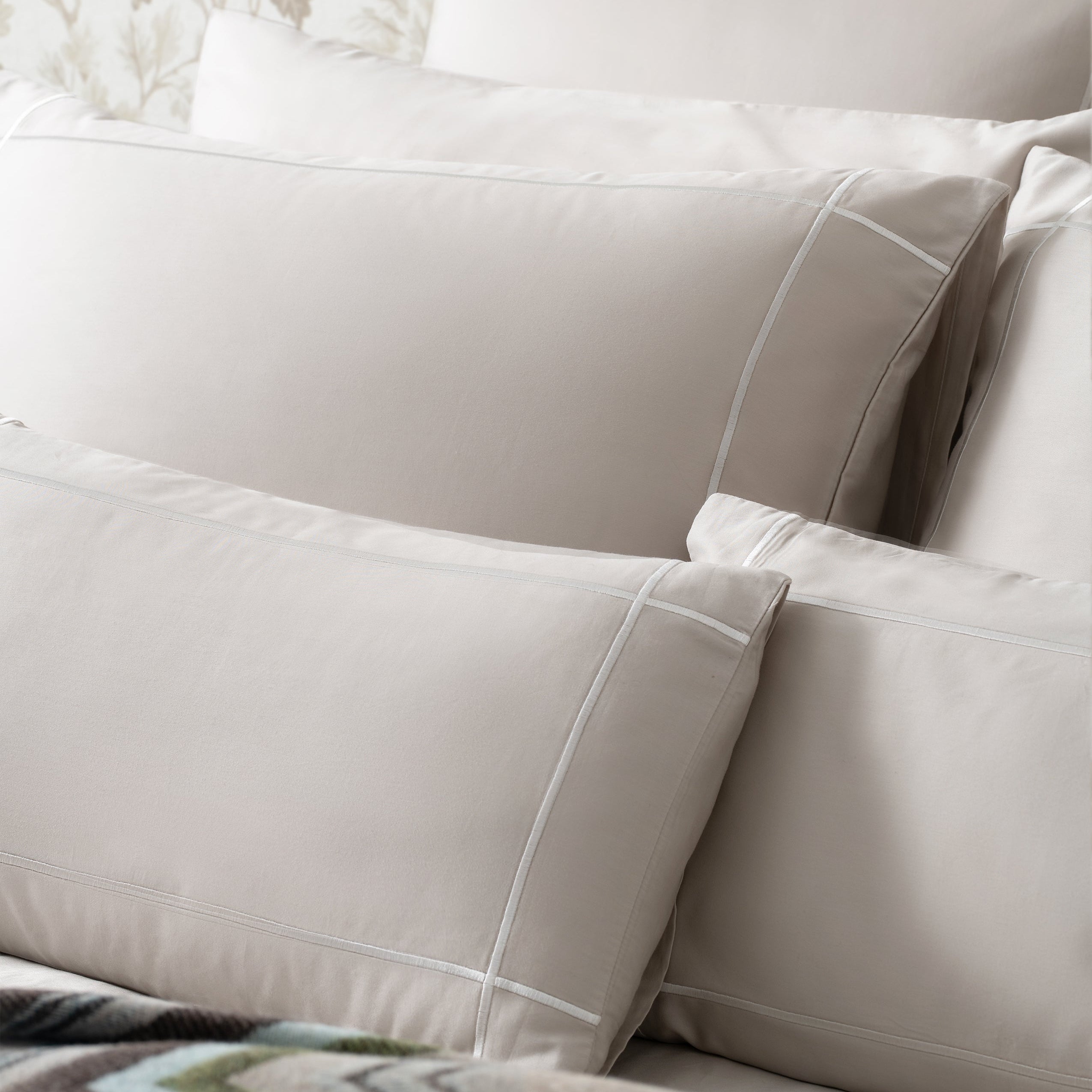 Aura Home Dune Embroidery Duvet Set