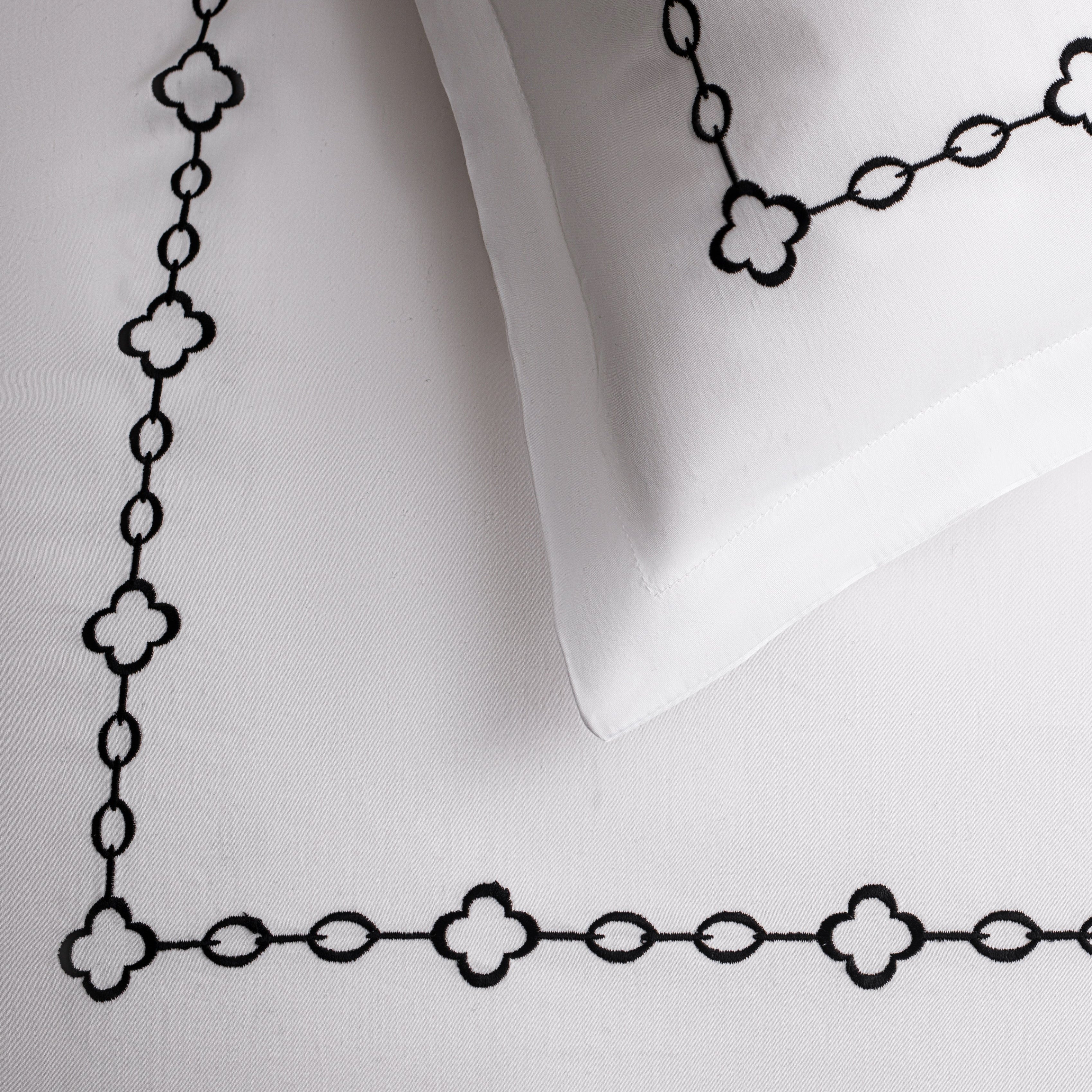 AVA Fine Linen Mayfair Chain Duvet Set