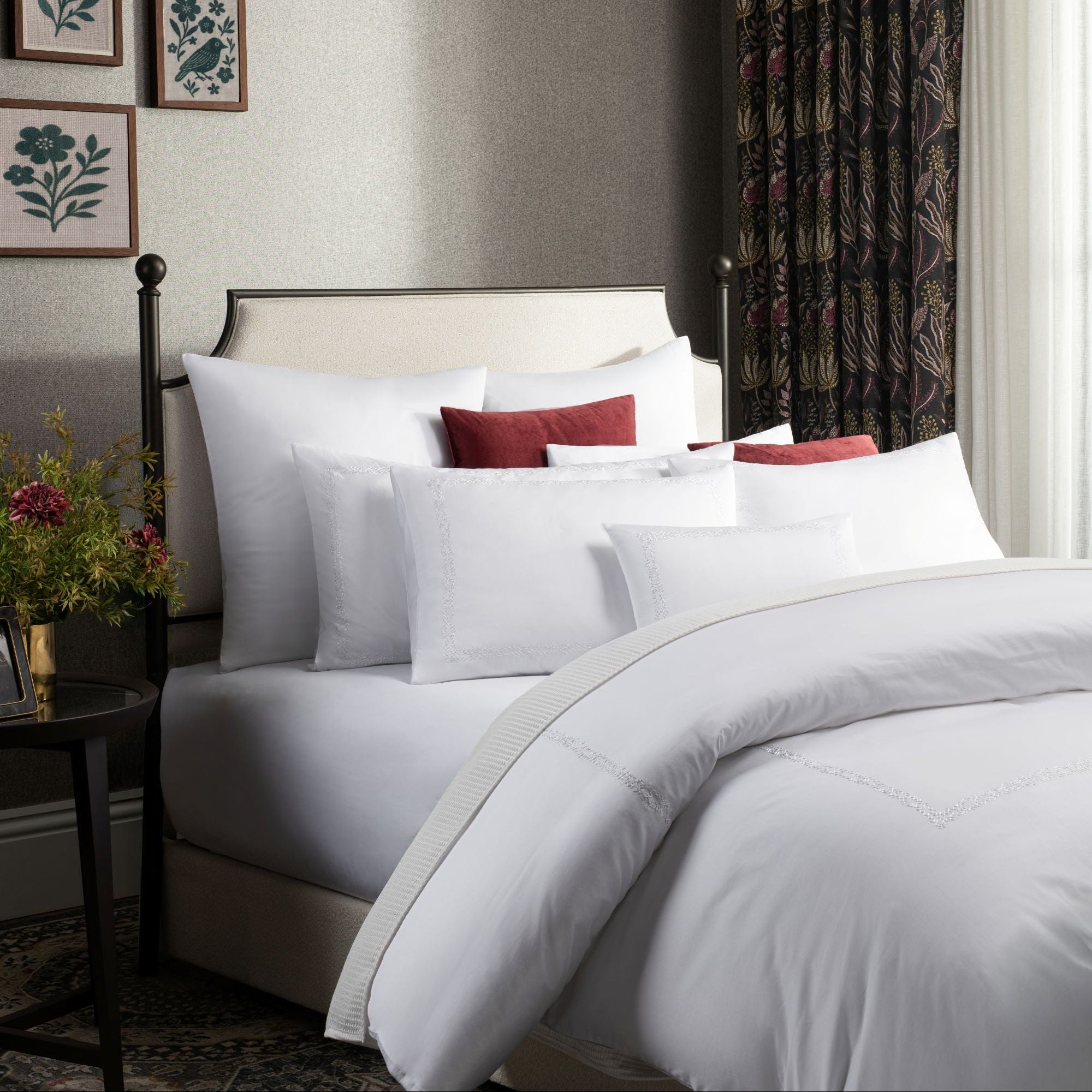 AVA Fine Linen SoHo Duvet Set- White