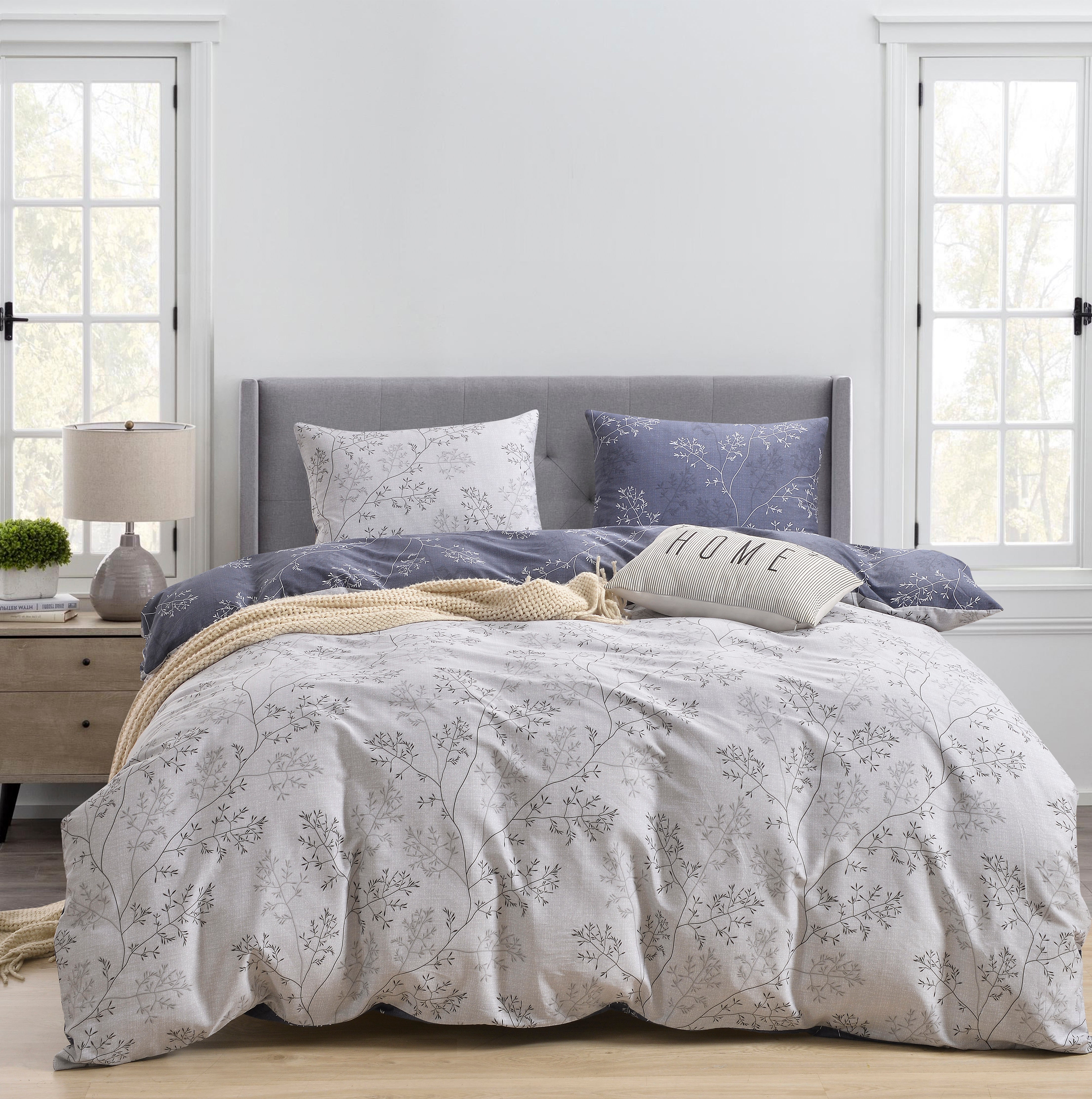 AT EASE Blue/White Reversible Botanical Duvet Set