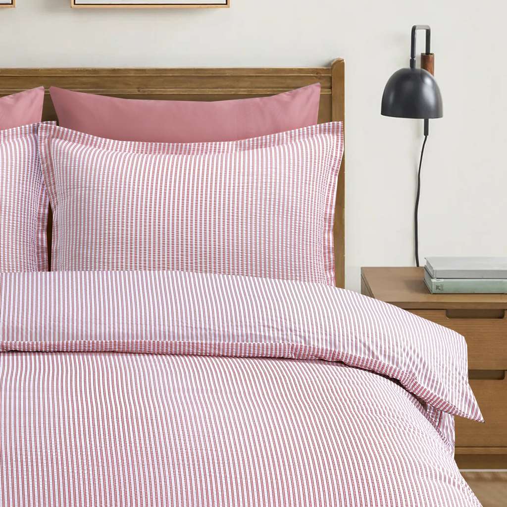 Seersucker pink petal stripe duvet set