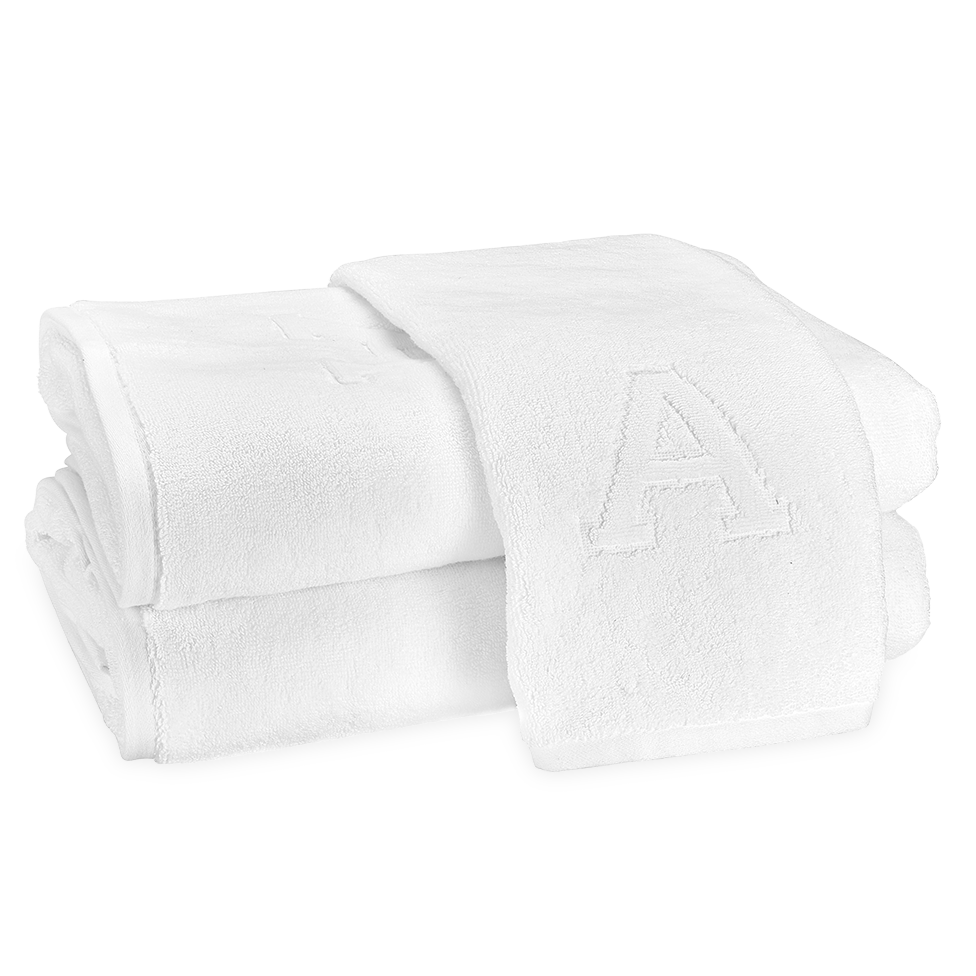 AUBERGE ホワイトモールスキン Matouk Auberge Monogram Fingertip Towel · 650 GSM Cotton