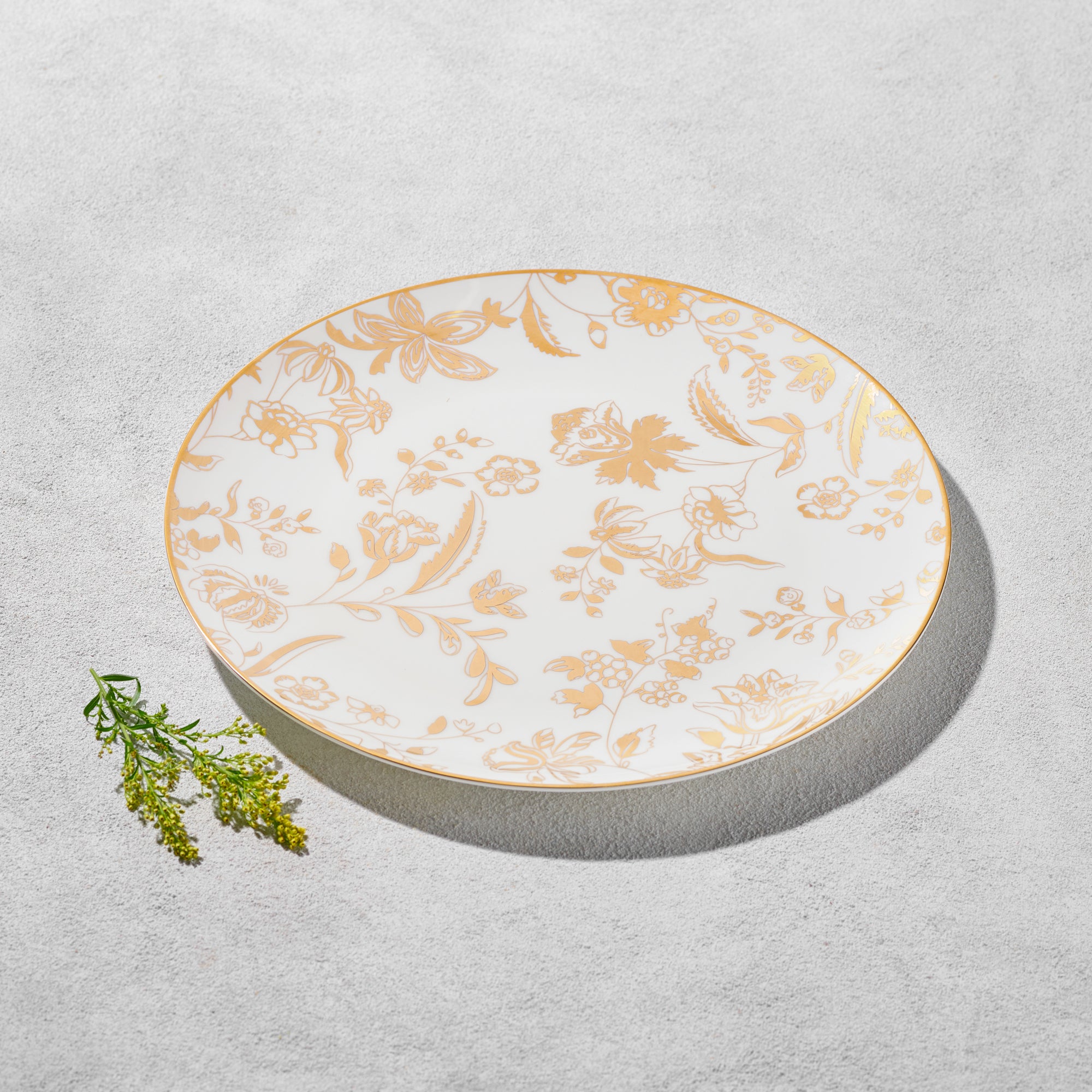 Vikko Blossom White & Gold Floral Charger