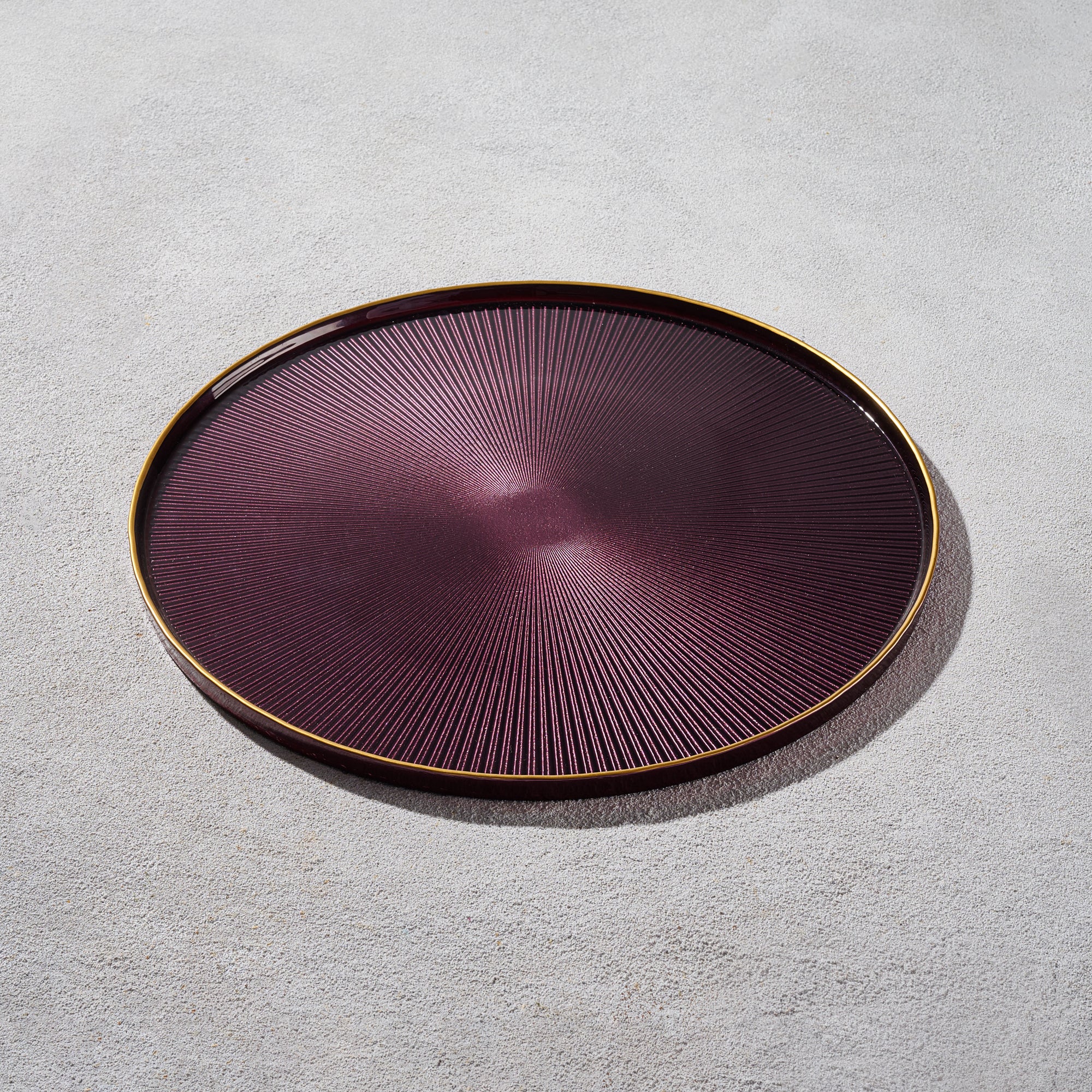 Vikko Domo Glass Charger Plum with Gold Rim