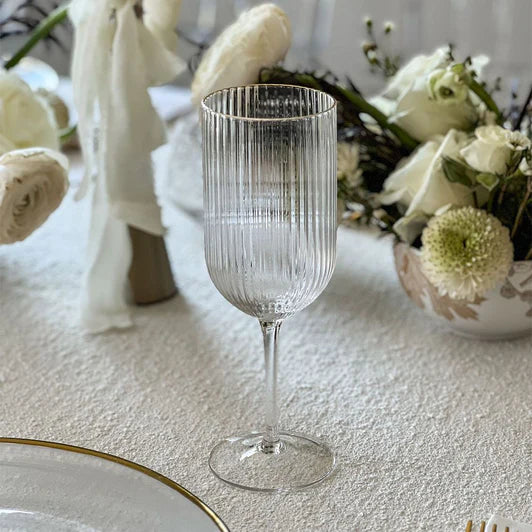 Elegant Wine Glass Set