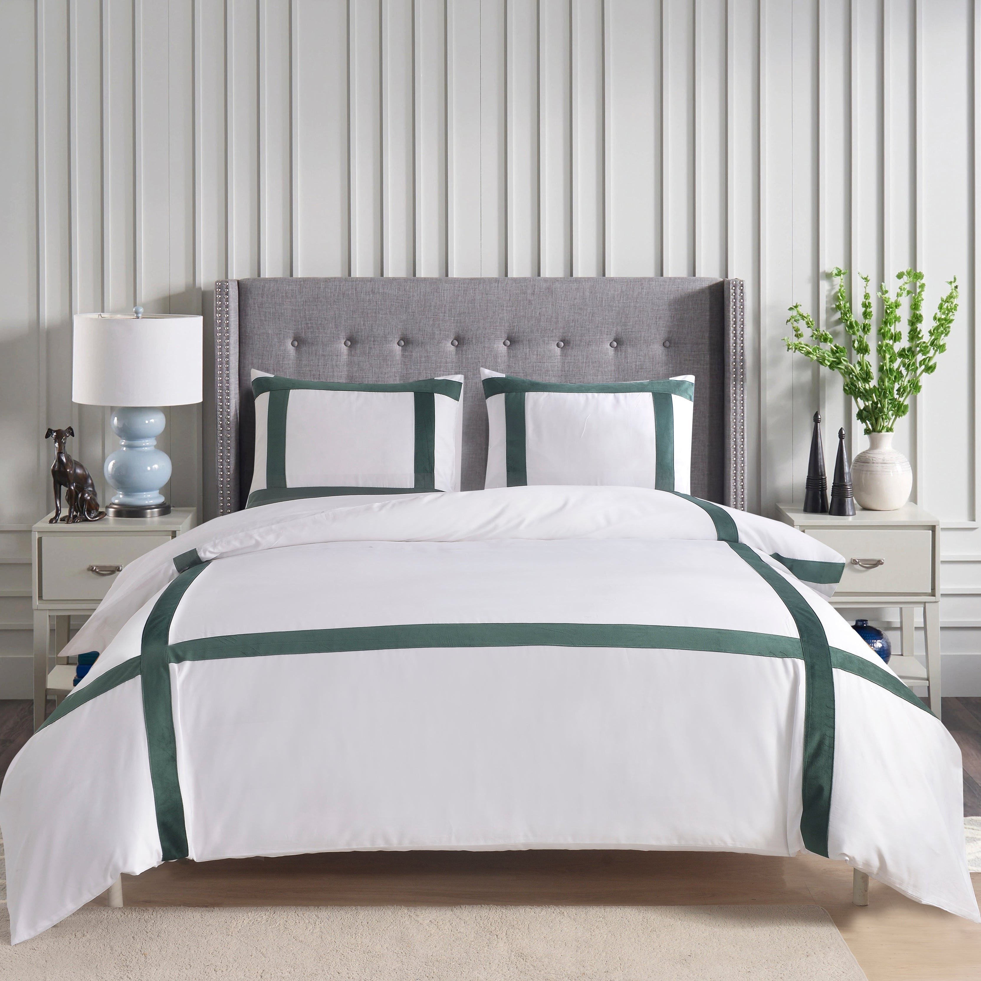 PRE-ORDER! Aura Home Montreux Green Velvet Duvet Set