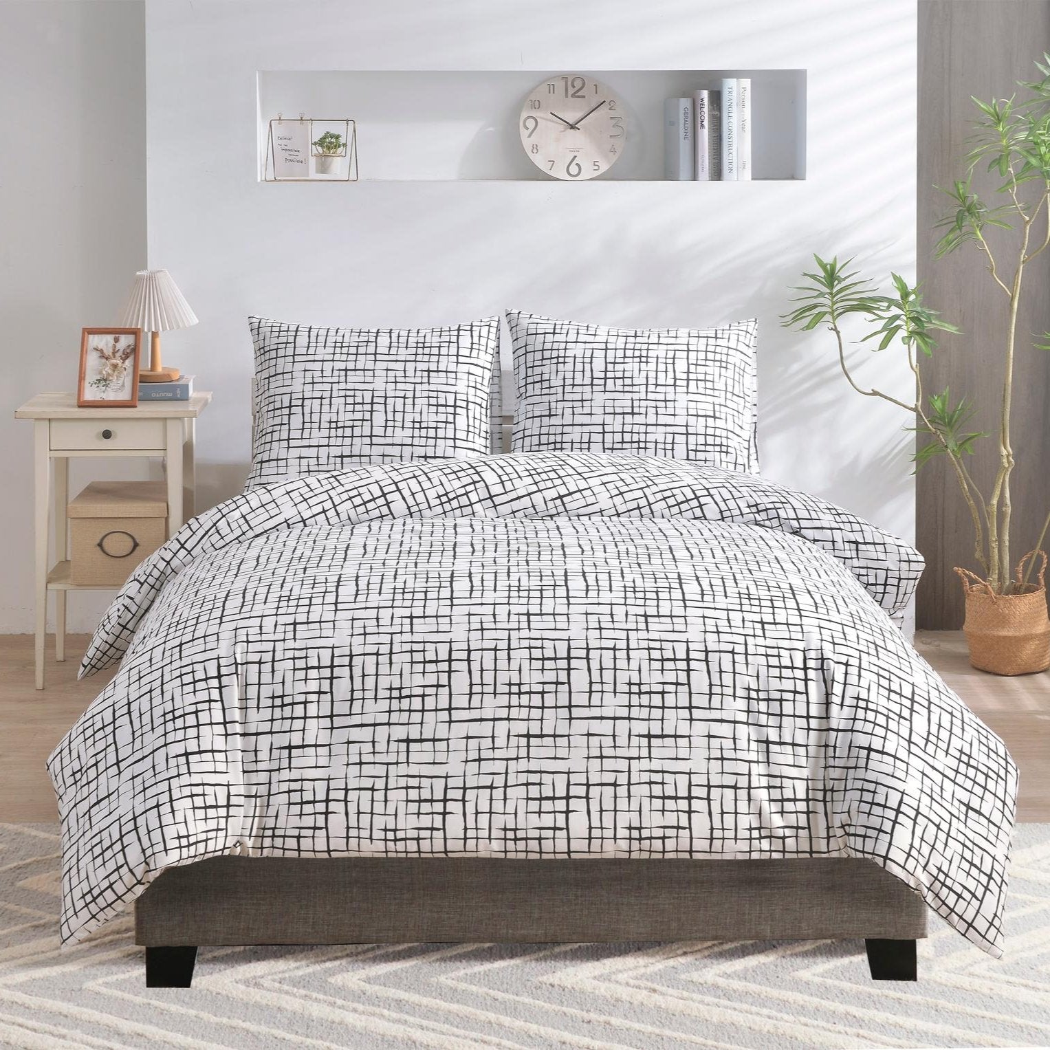 AT EASE Linear Duvet Set