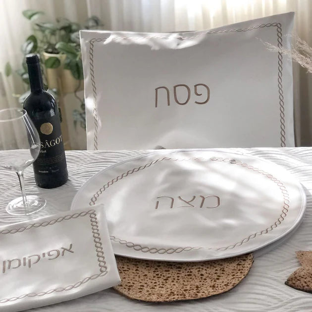 Braided Design Seder Set