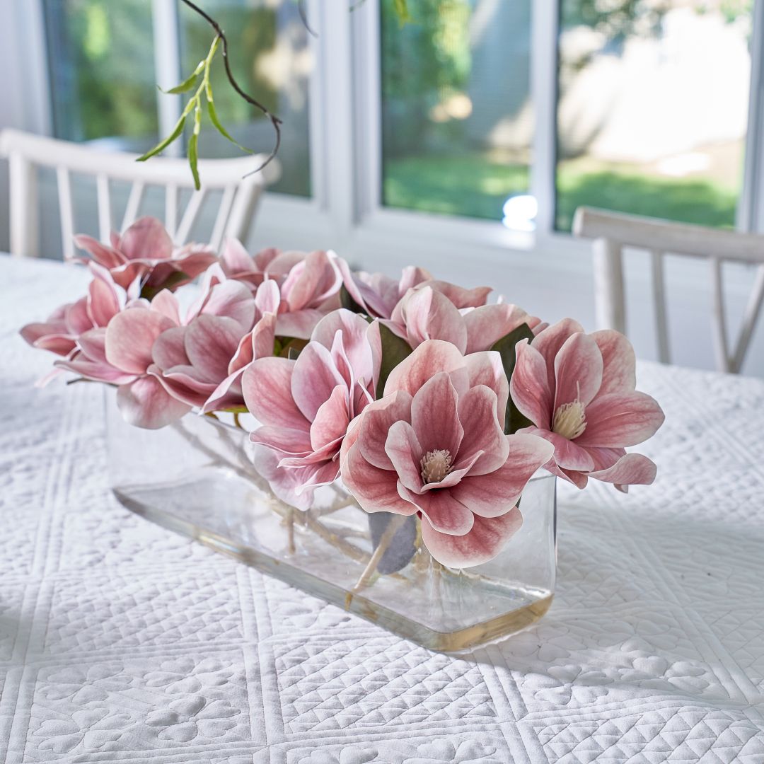 Flaura Long Magnolias in Water